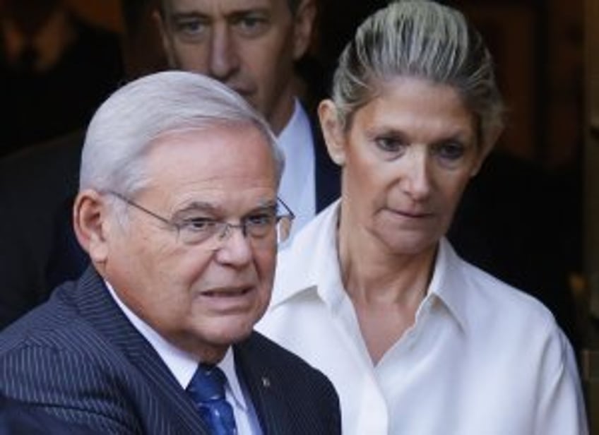 Judge denies New Jersey Sen. Bob Menendez request to drop bribery charges