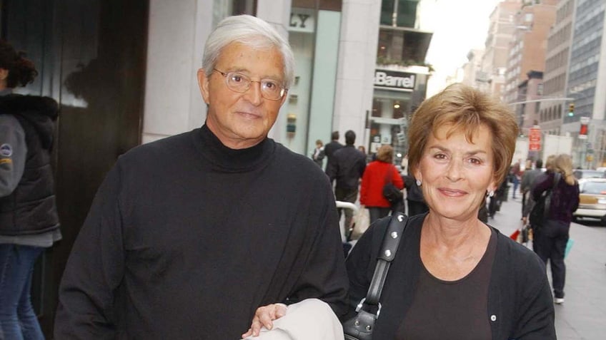 Jerry Sheindlind and Judy Sheindlin walking together