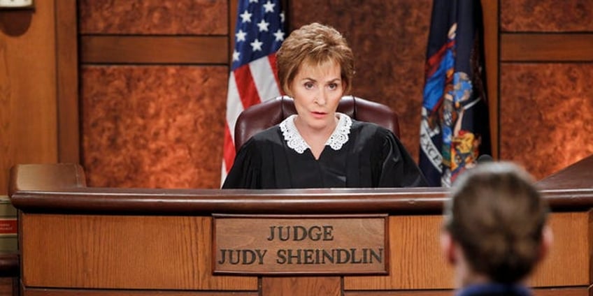 judge judys son fellow judges dish on why audiences love tv courtroom drama instant accountability