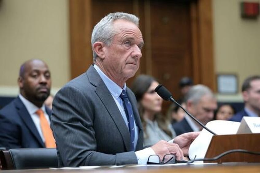 judge orders halt to mass layoffs at dept of health and human services