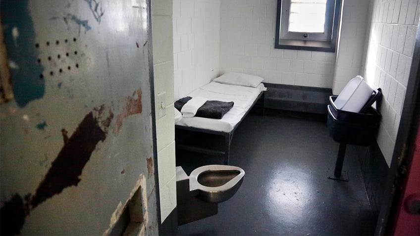 solitary confinement cell