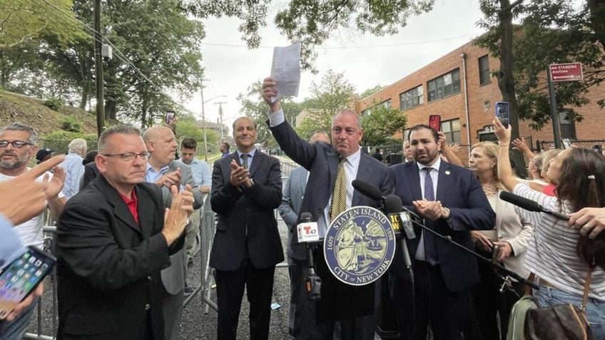 judge rules nyc migrant shelter at staten islands st john villa academy must be vacated