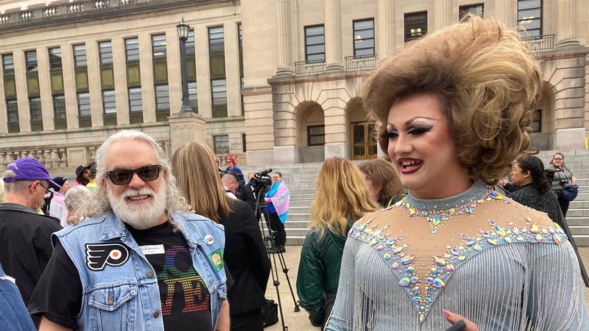 judge temporarily blocks tennessee city ordinance banning drag shows on public property