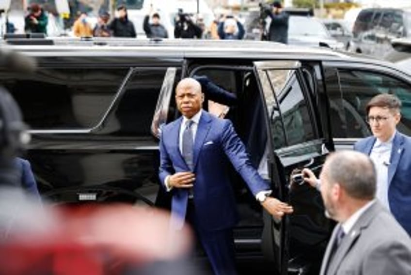 Judge won't drop Eric Adams' criminal charges; appoints independent lawyer to look at case