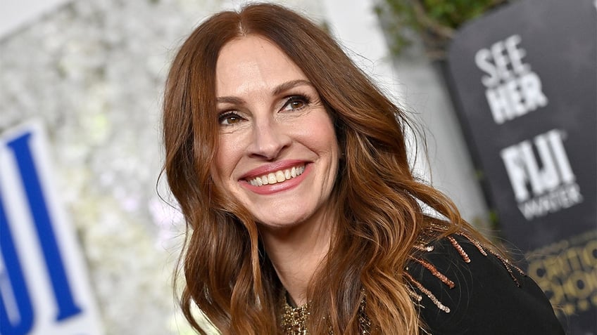 julia roberts rules for parenting adult kids its not eye rolling