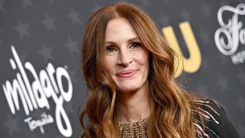 julia roberts rules for parenting adult kids its not eye rolling