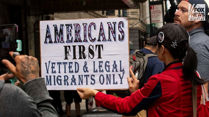 NYC-Migrant-Protests-Roosevelt-Hotel