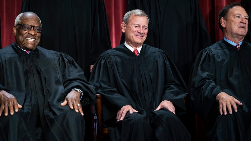 justice thomas raised crucial question about legitimacy of special counsels prosecution of trump