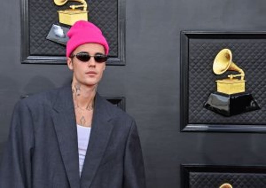 Justin Bieber drops new album 'Swag'