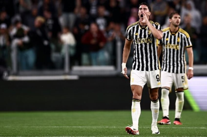 juve held by bologna lecce snatch dramatic draw at fiorentina