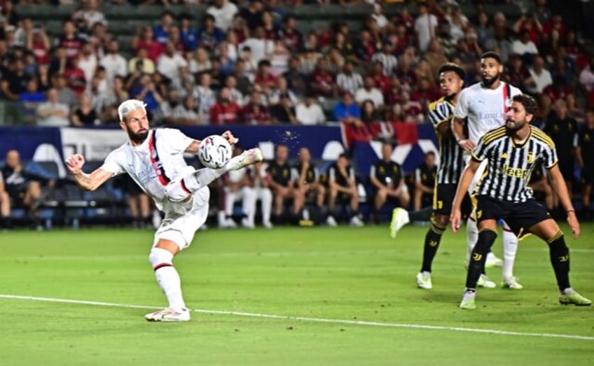 juventus beat ac milan on penalties in friendly