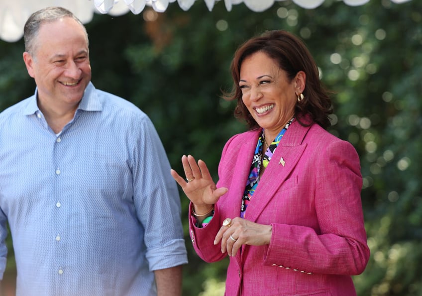 kamala harris mocked for dancing at hip hop anniversary party granny moves