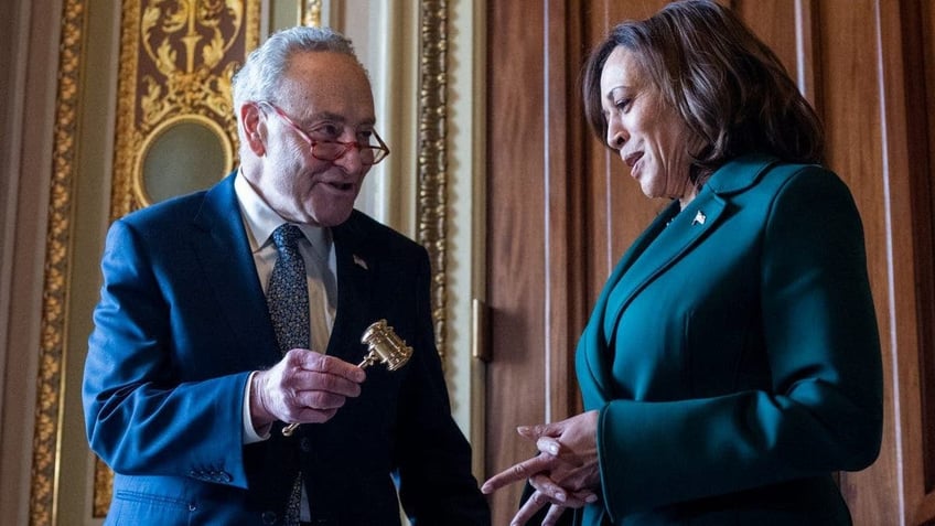 kamala harris receives golden gavel after setting record for tie breaking senate votes