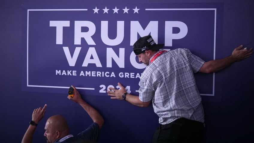 Trump Vance sign at RNC convention 2024