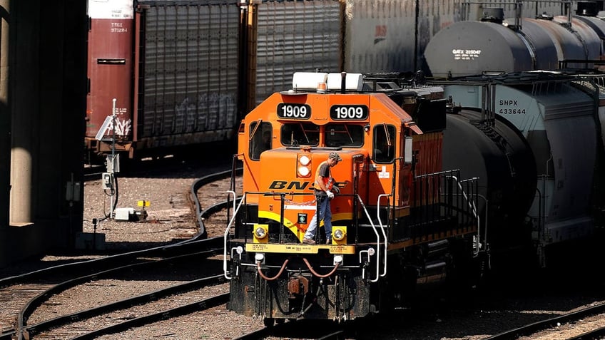 kansas becomes 10th state to require 2 person train crews as railroad industry objects new rule