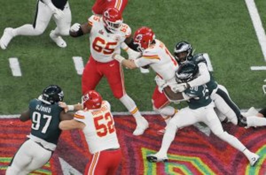 Kansas City Chiefs expected to franchise-tag guard Trey Smith