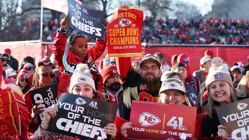 Chiefs fans celebrate the Champions Parade