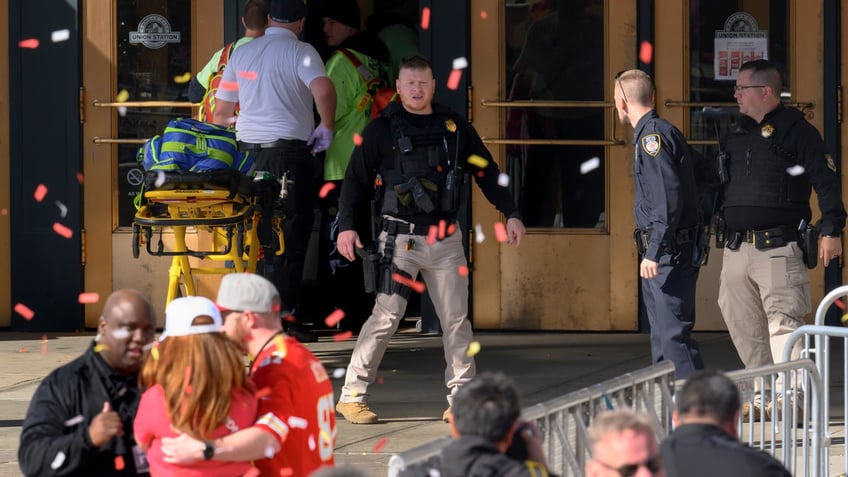 kansas city mom daughter grappling with trauma after fleeing super bowl parade shooting