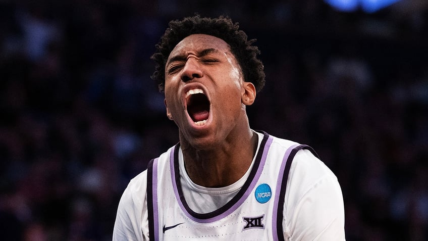 kansas state basketball indefinitely suspends naeqwan tomlin after arrest for fight in sports bar