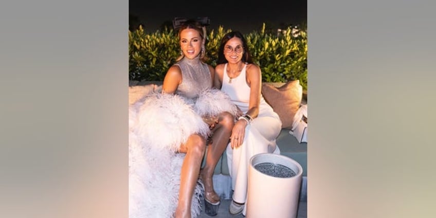 kate beckinsale celebrates 50th birthday with celeb friends demi moore demi lovato and adam lambert