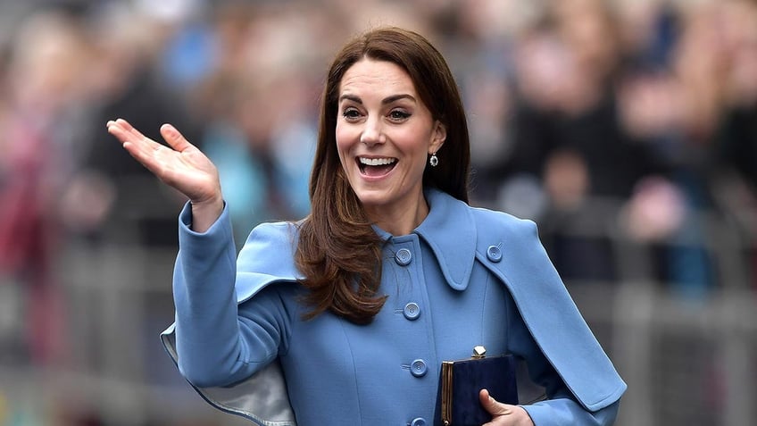 Kate Middleton waving