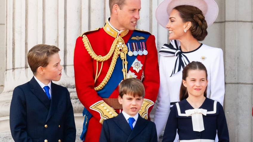 A photo of Prince William, Kate Middleton and their children