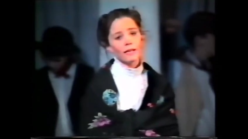 kate middleton shows off singing skills in throwback video from school play