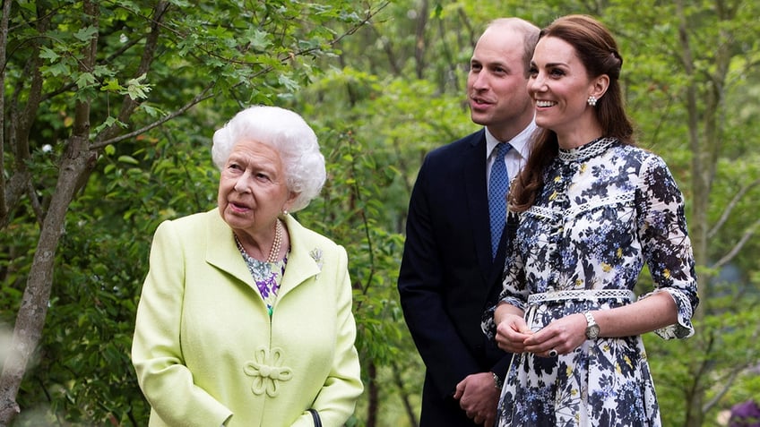 kate middleton won over queen elizabeth despite camillas initial disapproval expert claims