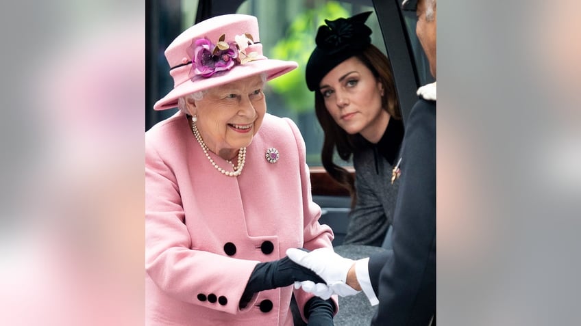 kate middleton won over queen elizabeth despite camillas initial disapproval expert claims