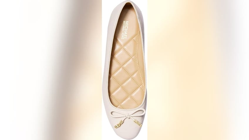 These elegant flats are stylish and comfortable.