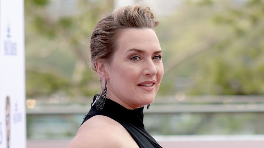 kate winslet is unafraid of nude scenes despite body shaming shes experienced in her career