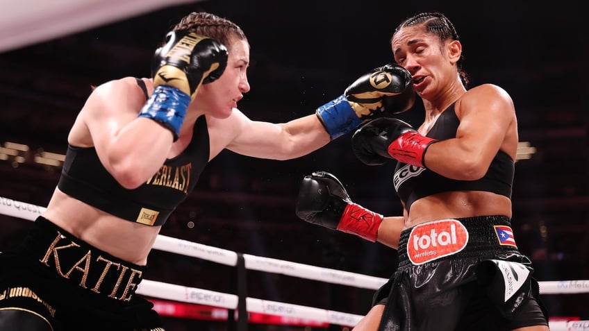 Katie Taylor and Amanda Serrano fight during LIVE On Netflix: Jake Paul vs. Mike Tyson at AT&amp;amp;T Stadium on November 15, 2024 in Arlington, Texas. 