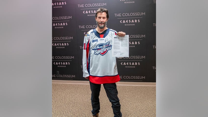 Keanu reeves in hockey jersey