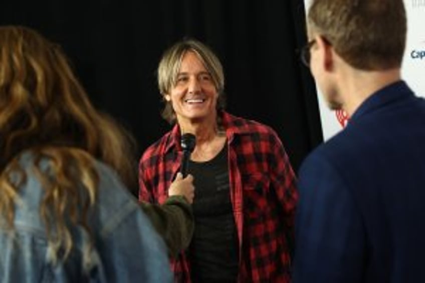 Keith Urban to headline, co-host 'New Year's Eve Live: Nashville's Big Bash'