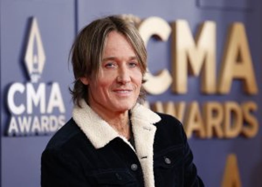 Keith Urban to receive Triple Crown Award at 60th ACM Awards