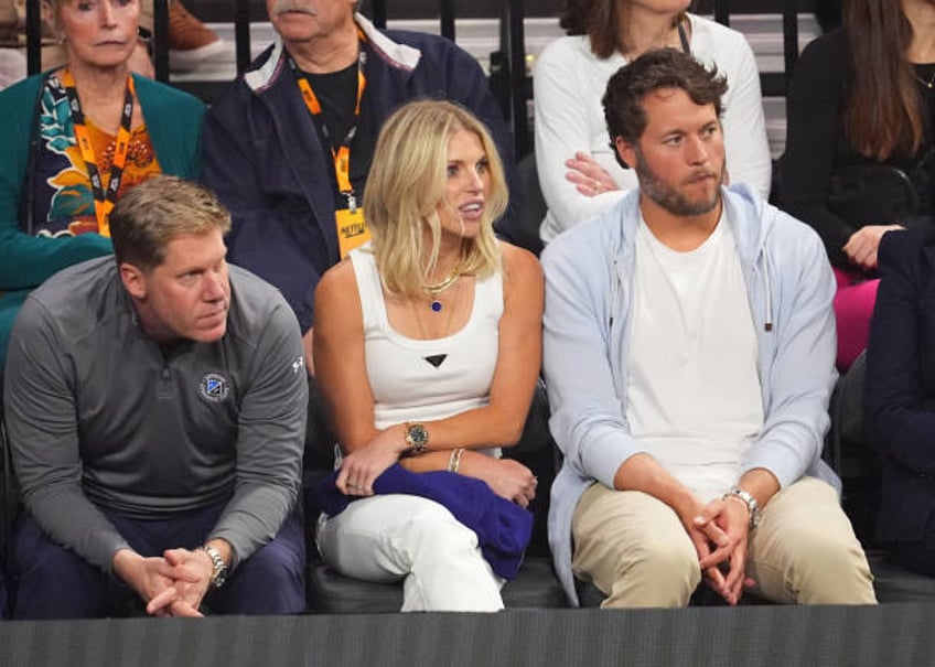 Kelly Hall and Matthew Stafford attend The Netflix Slam at Michelob ULTRA Arena on March 03, 2024 in Las Vegas, Nevada.