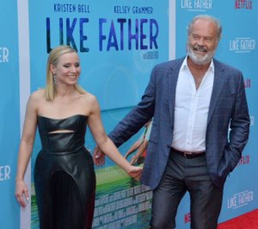 Kelsey Grammer, Peri Gilpin celebrate friendship of Frasier, Roz