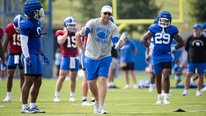 kentucky offensive coordinator liam coen suffers medical episode