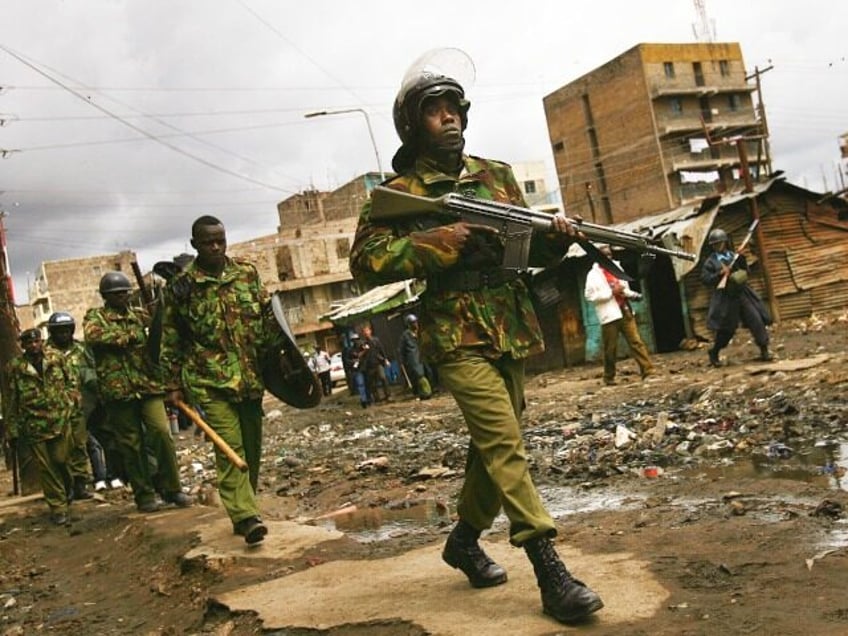 kenya offers to send 1000 police officers to haiti