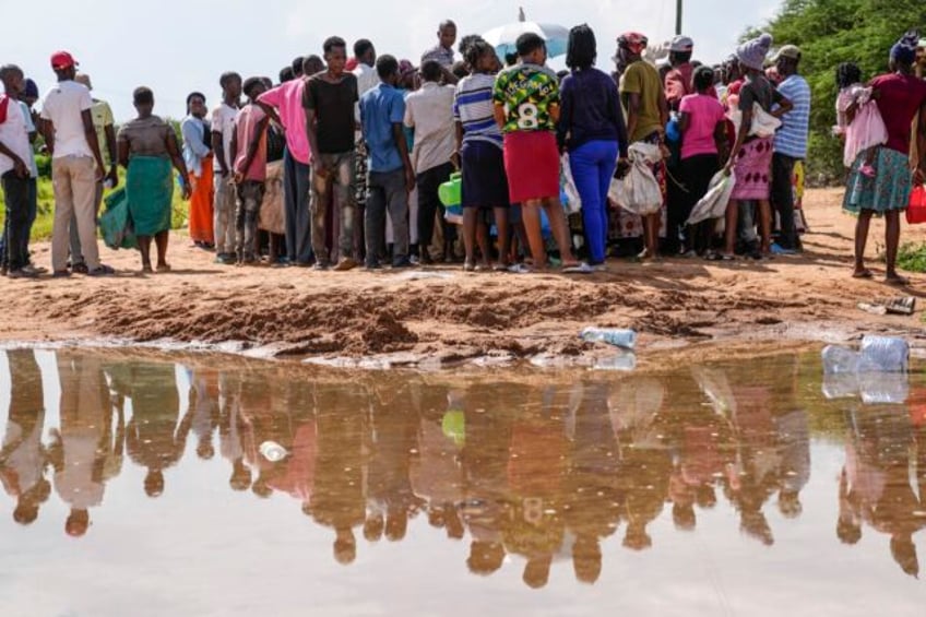 kenya raises alarm as flooding death toll rises to 76 with thousands marooned by worsening rains