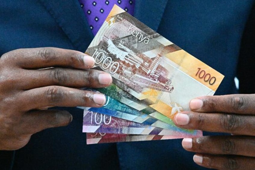 kenyas central bank chief says currency overvalued