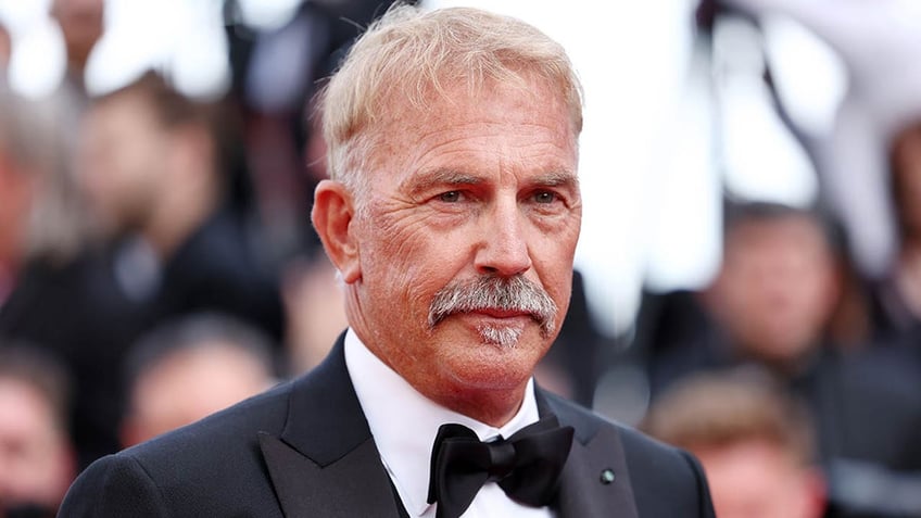 kevin costner close-up