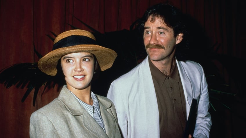 Phoebe Cates and Kevin Kline