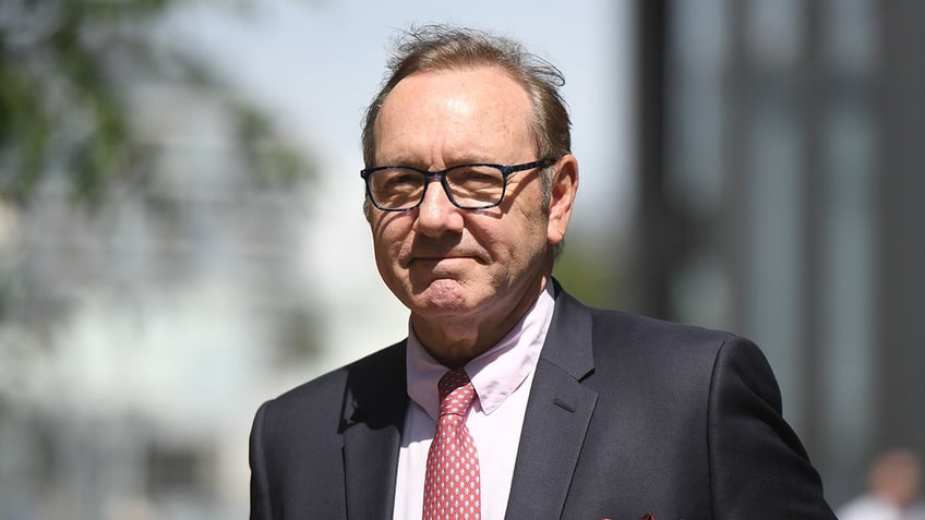 kevin spacey reveals he was rushed to hospital due to possible heart attack