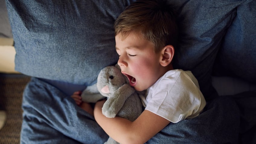 kids sleep problems could be inherited new research suggests