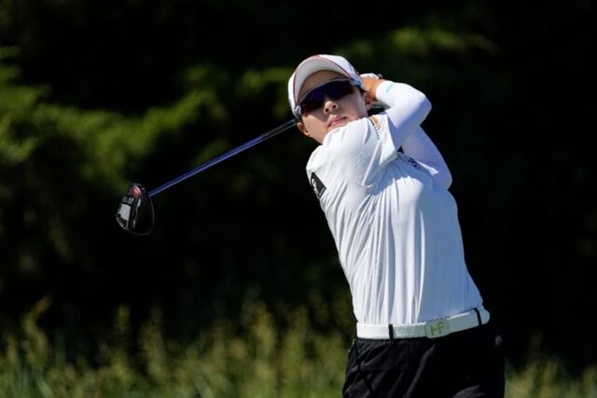 kim hyo joo maintains two shot lead in the ascendant lpga