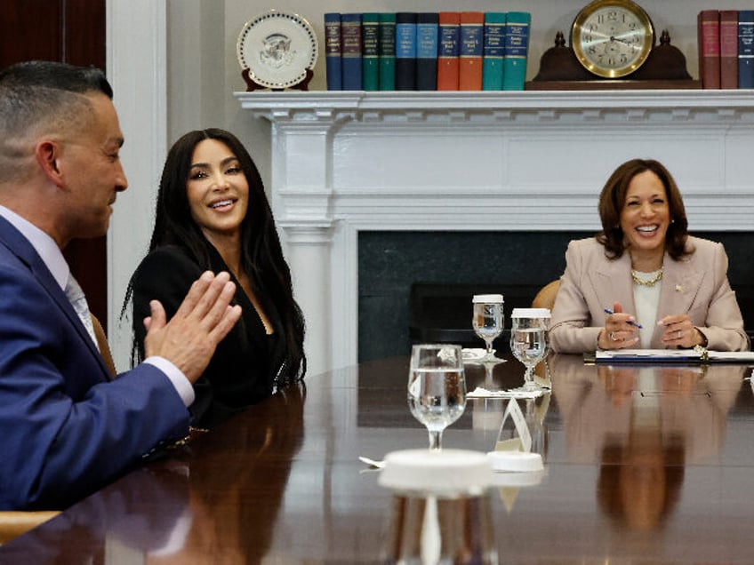 WASHINGTON, DC - APRIL 25: Reality television star and businesswoman Kim Kardashian (C) jo