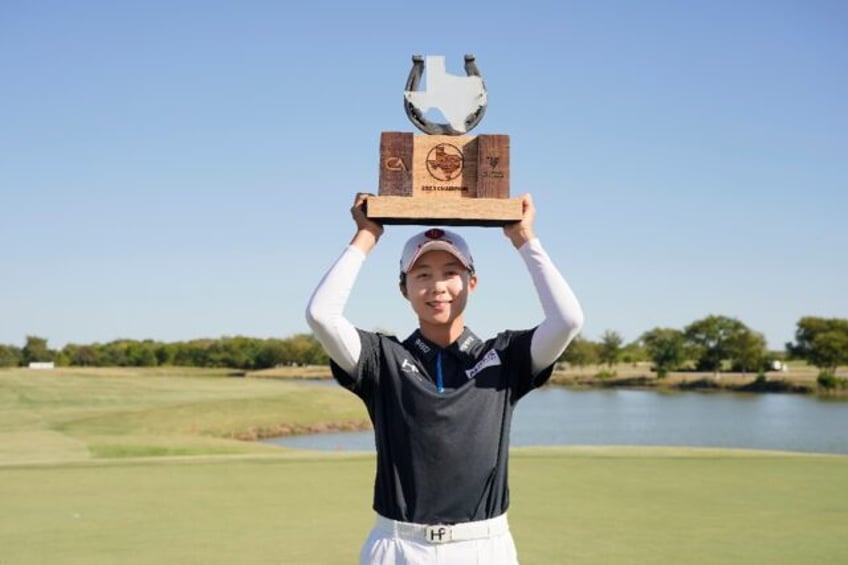 kim strolls to victory at the ascendant lpga