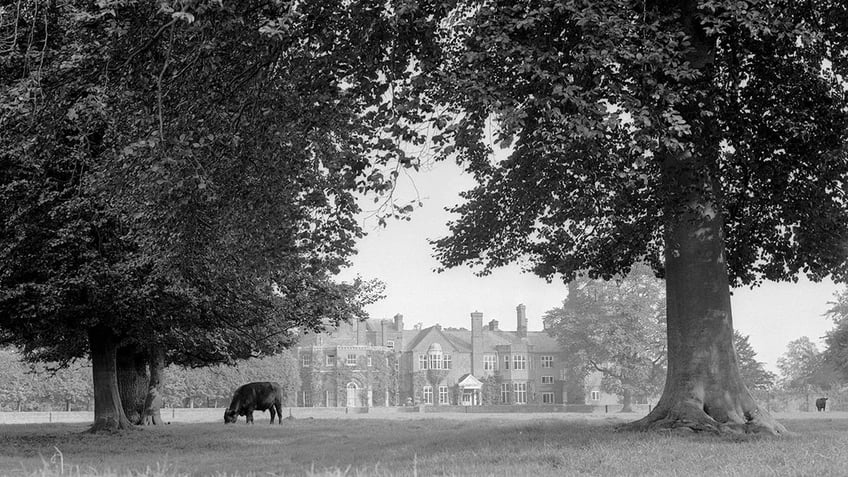 A black and white vintage photo of Royal Lodge.