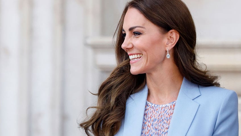 Kate Middleton looking to the side